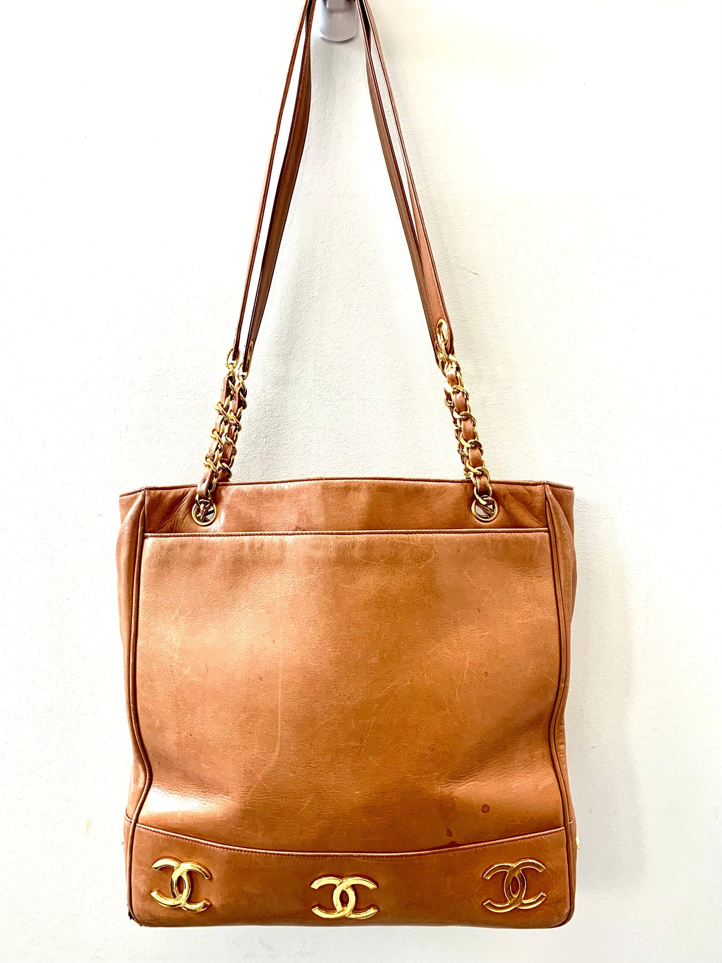 CHANEL BROWN LEATHER VINTAGE BAG